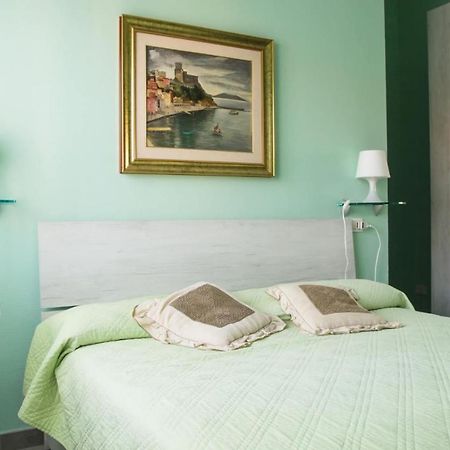 Bed and Breakfast Golfo Dei Poeti Леричі Екстер'єр фото